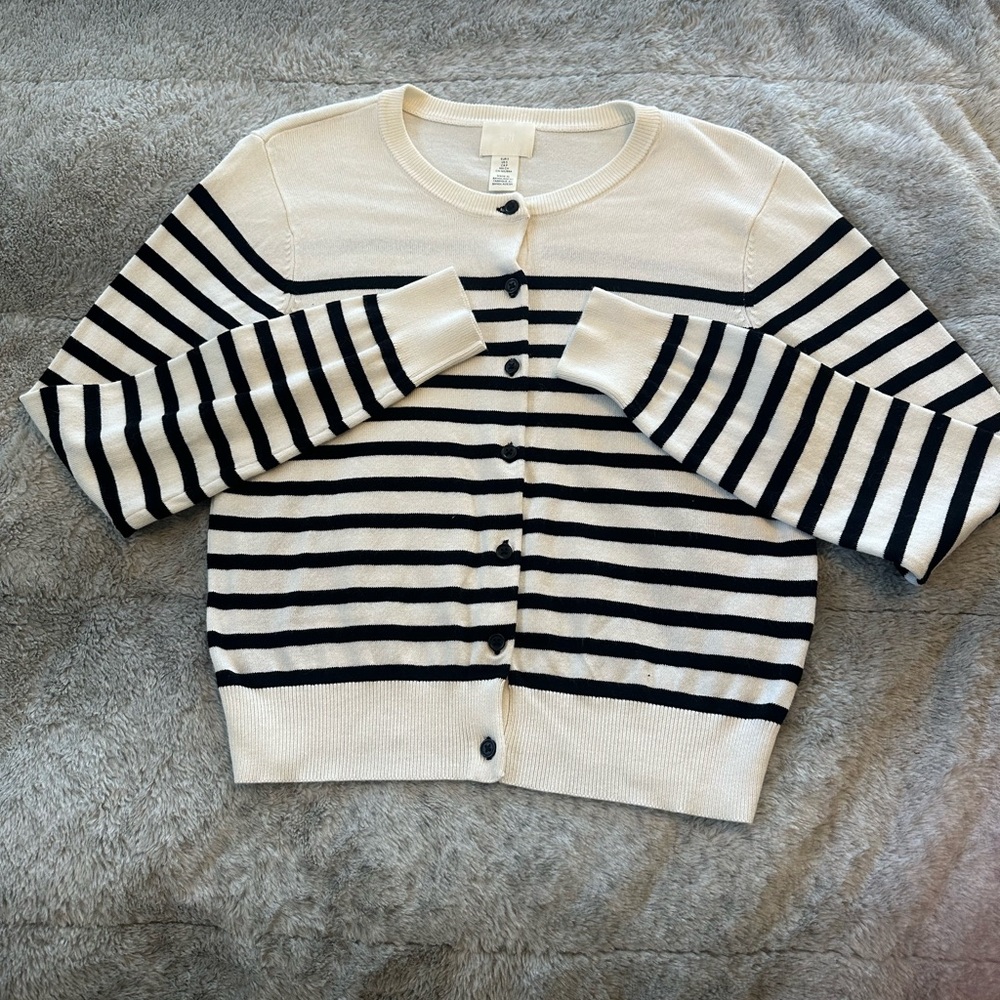 H&M Cream Cardigan with Black Buttons
